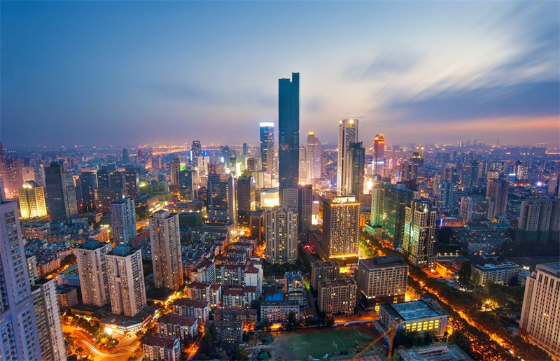 听取澳星建议，刘先生赶上香港投资移民末班车