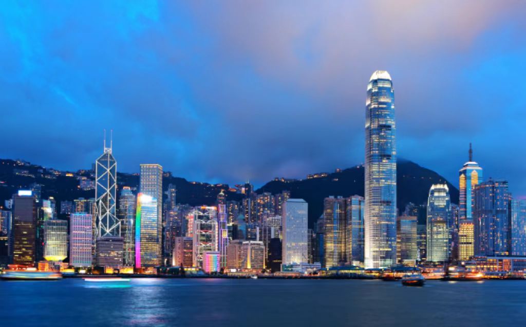 ​ 香港优才该如何续签？
